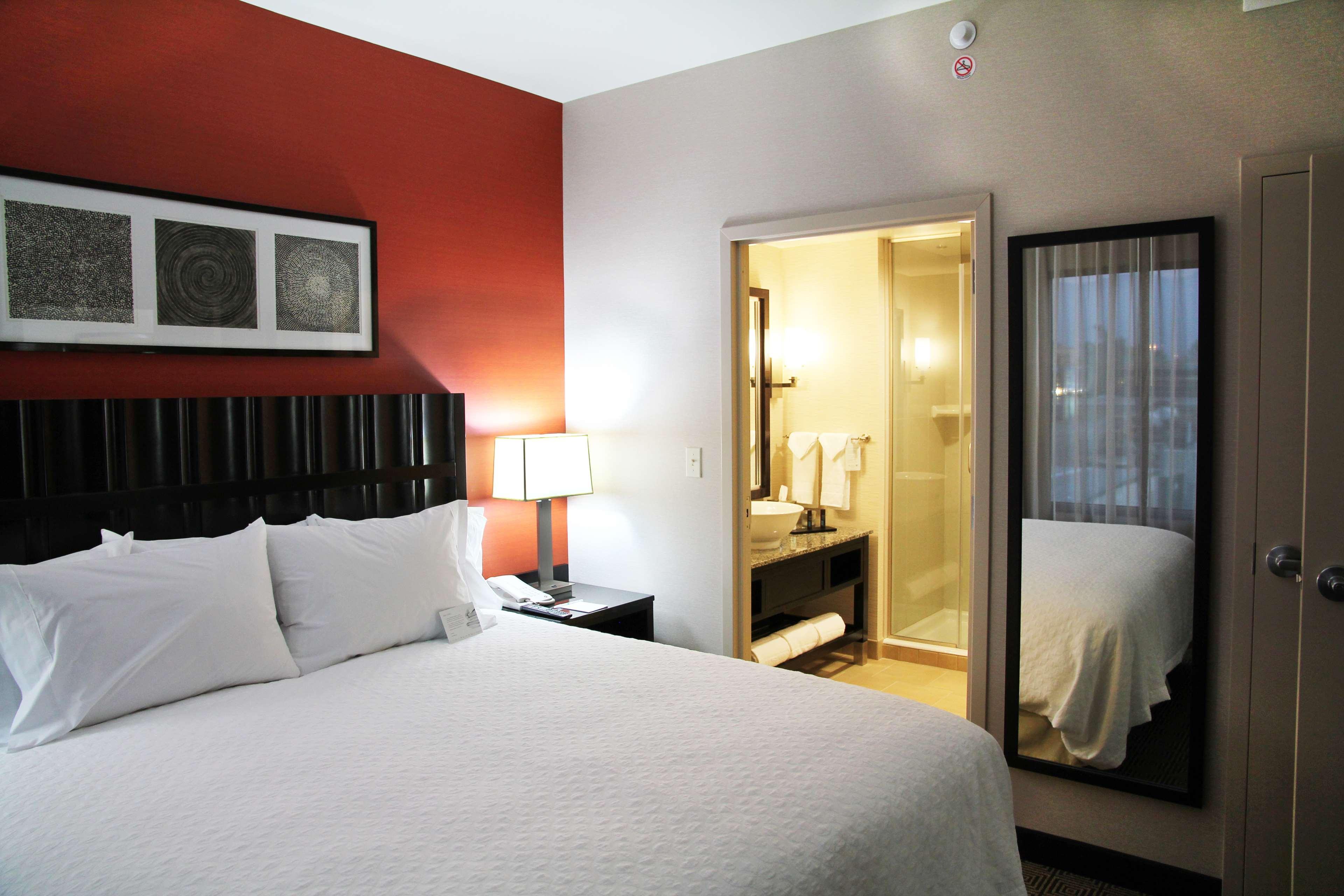 Embassy Suites Ontario - Airport Room photo