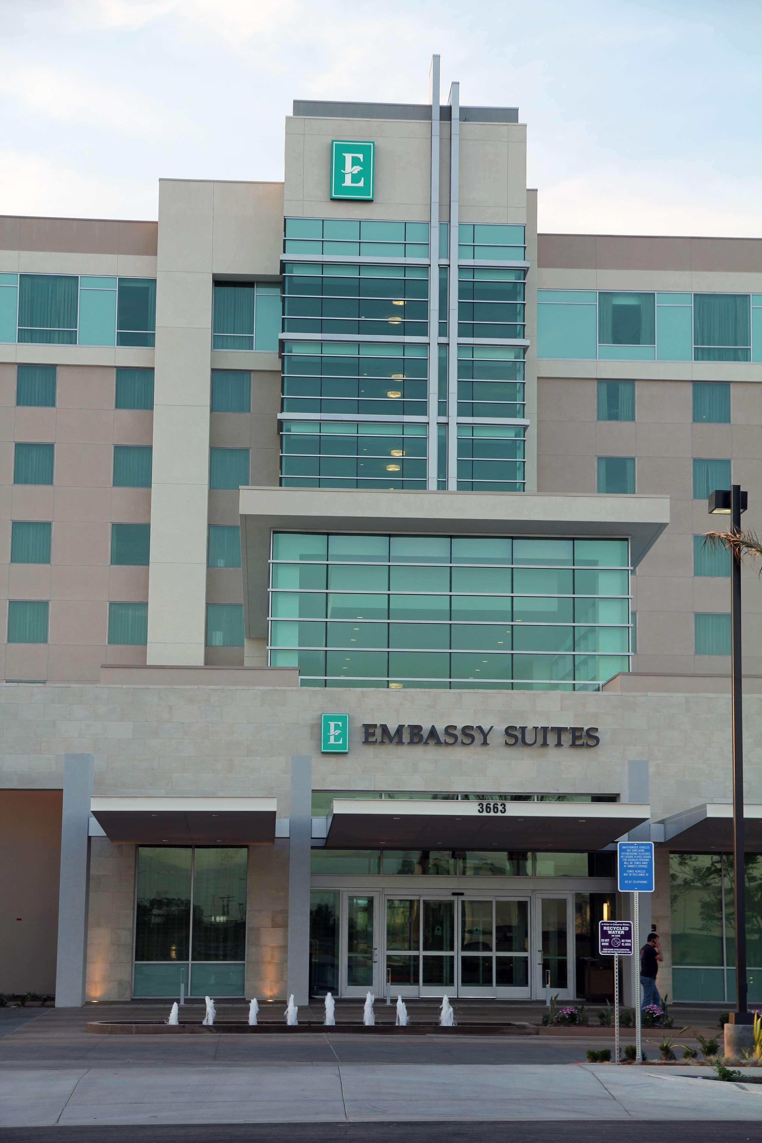 Embassy Suites Ontario - Airport Exterior photo
