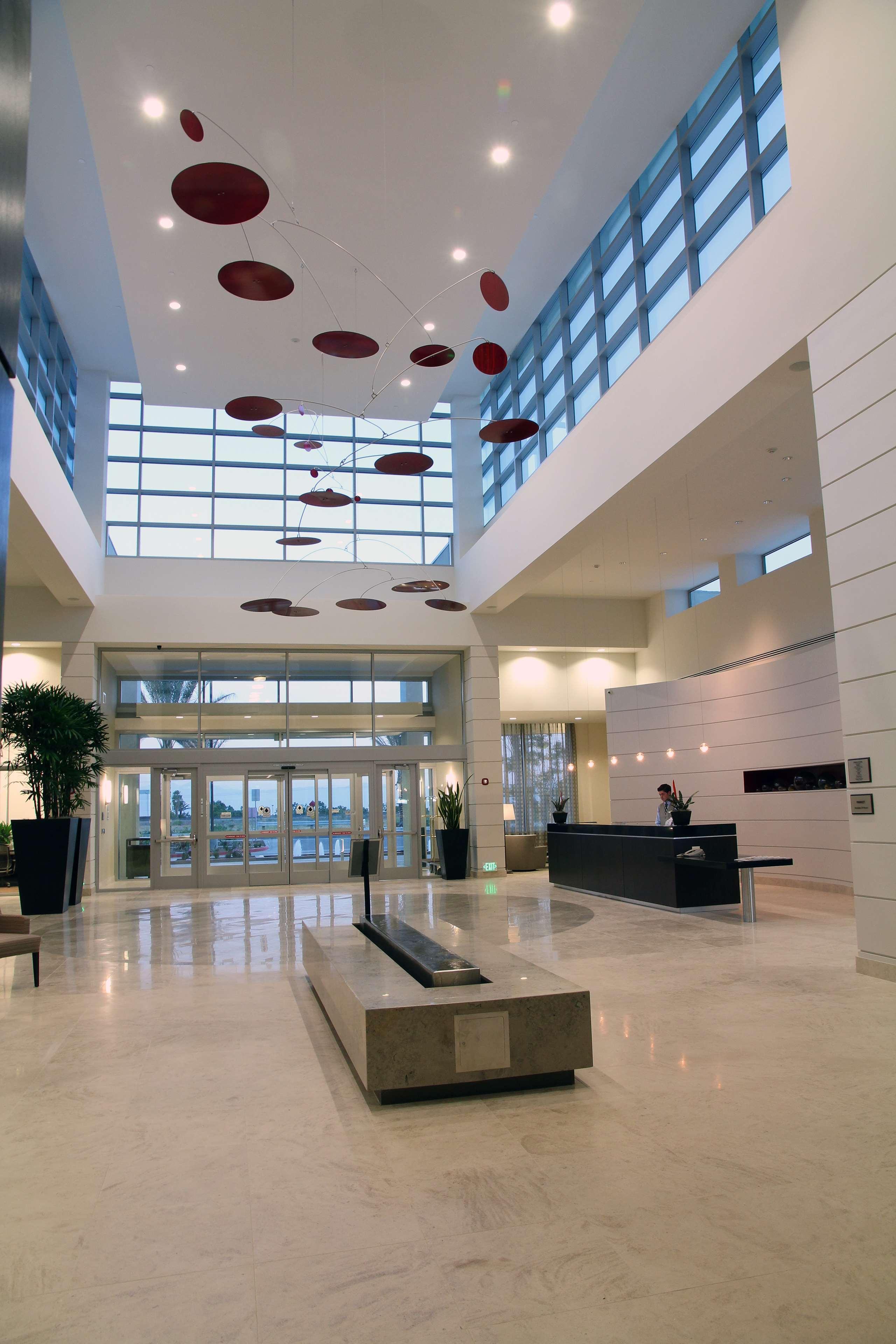 Embassy Suites Ontario - Airport Interior photo