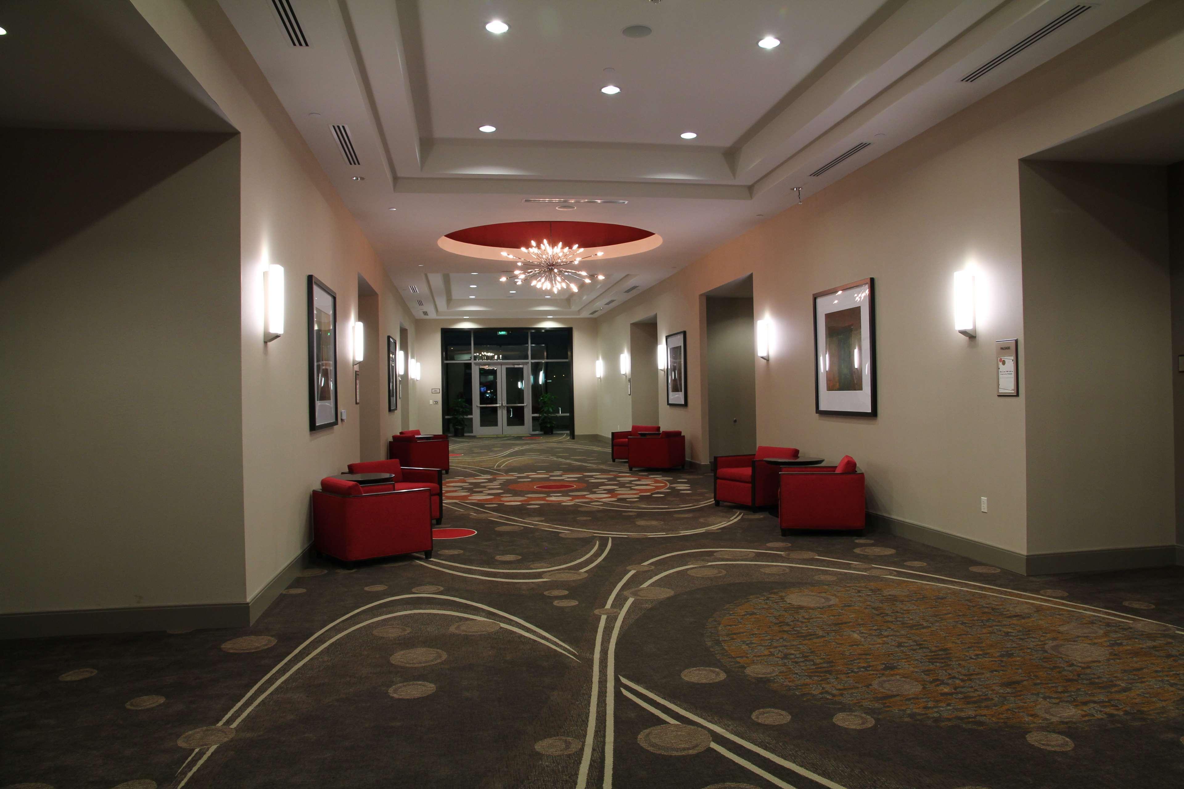 Embassy Suites Ontario - Airport Interior photo