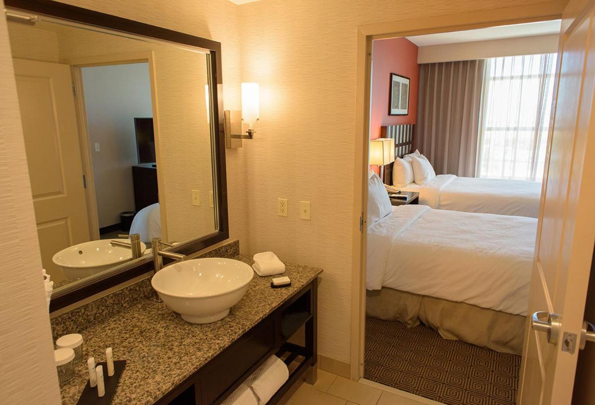 Embassy Suites Ontario - Airport Exterior photo